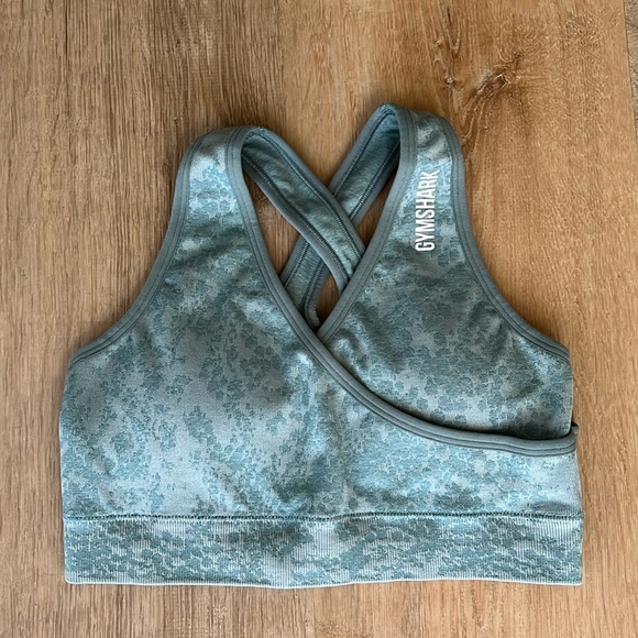NWOT GymShark Sports Bra - Picture 1 of 3